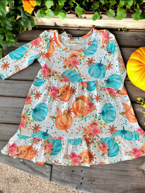 White long-sleeve dress with pumpkin print