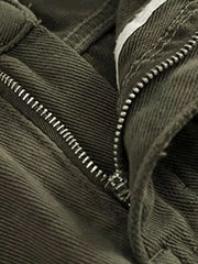 Close-up of zipper detail on Plus Size Wide Leg Pants with Pockets – Full Length Comfort Fit.